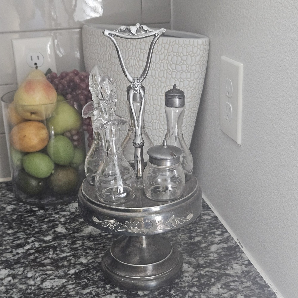Antique Triple Silver Plated co. 5 Piece Cruet‎ Set